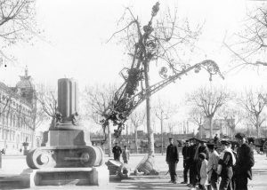 Fanal partit al passeig Lluís Companys (Frederic Ballell / AFB)